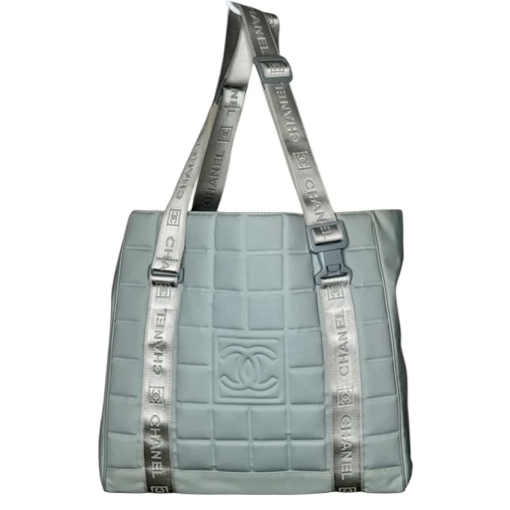 Chanel quilted nylon tote Authentic - Picture 1 of 14